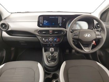 Used Hyundai i10 2025 for sale - 77115100: Photo