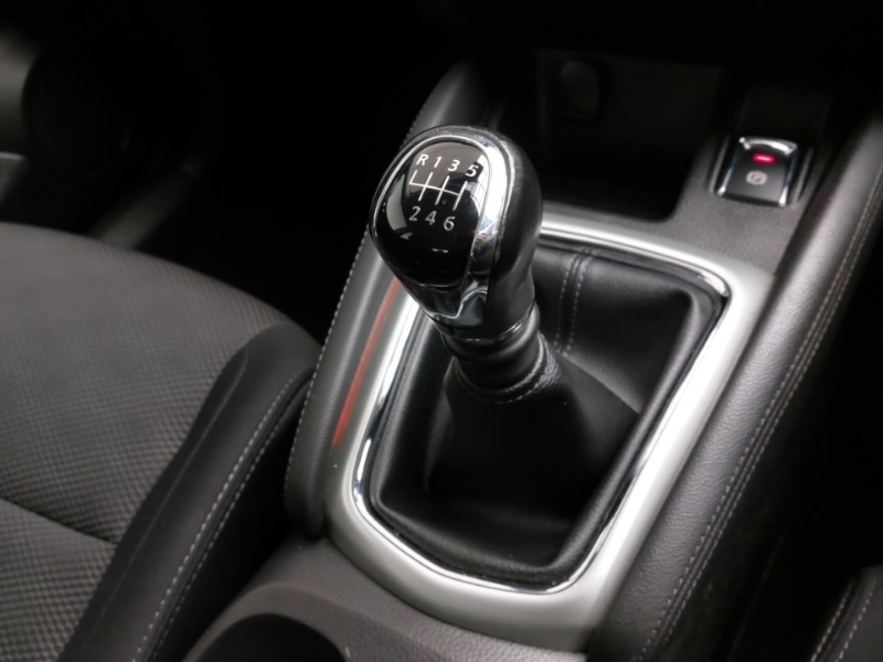 Used Nissan Qashqai 2017 for sale - 76737231: Photo 15