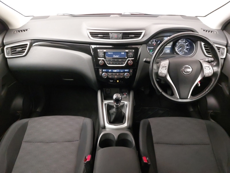 Used Nissan Qashqai 2017 for sale - 76737231: Photo 2