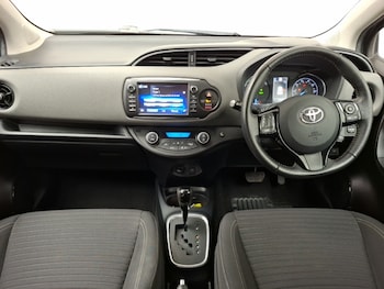 Used Toyota Yaris 2018 for sale - 79618270: Photo