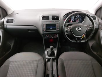 Used Volkswagen Polo 2017 for sale - 78704246: Photo