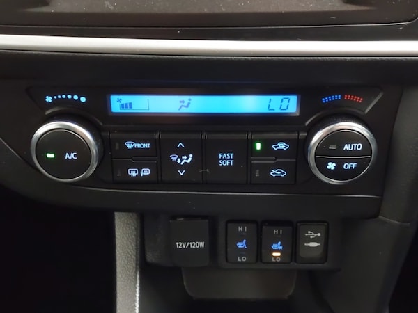 Used Toyota Auris 2014 for sale - 76262034: Photo 16