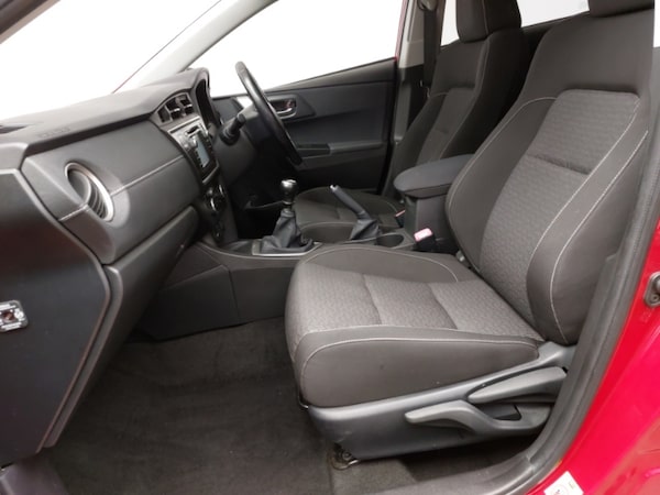 Used Toyota Auris 2014 for sale - 76262034: Photo 5
