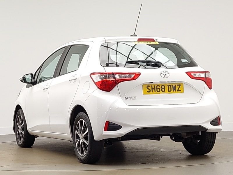 Used Toyota Yaris 2019 for sale - 76354828: Photo 3