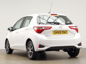 Used Toyota Yaris 2019 for sale - 76354828: Photo