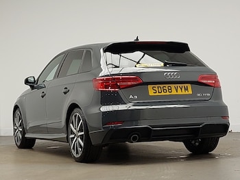 Used Audi A3 2018 for sale - 76630797: Photo