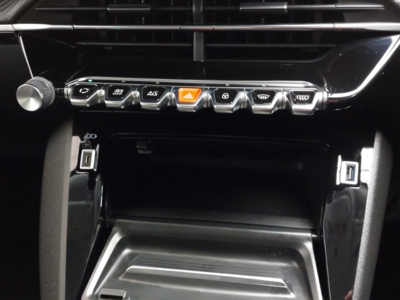 Used Peugeot 2008 2021 for sale - 76529076: Photo 17