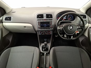Used Volkswagen Polo 2015 for sale - 79020295: Photo