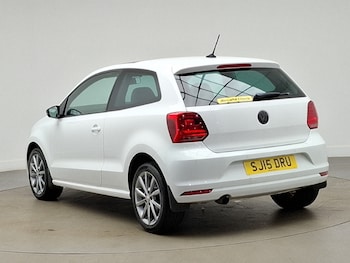 Used Volkswagen Polo 2015 for sale - 79020295: Photo
