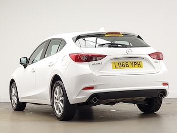 Used Mazda Mazda3 2017 for sale - 75640853: Photo