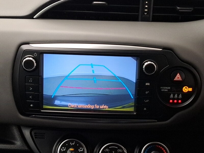 Used Toyota Yaris 2016 for sale - 77623784: Photo 11