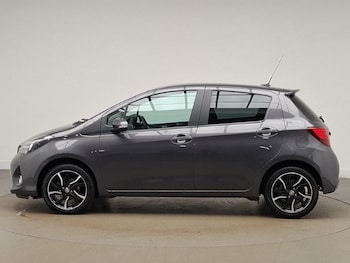 Used Toyota Yaris 2016 for sale - 77623784: Photo