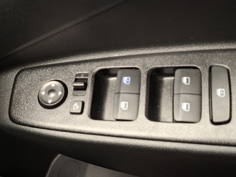 Used Hyundai i10 2023 for sale - 77352733: Photo 19