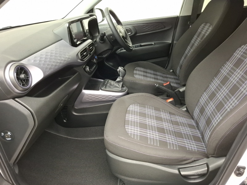 Used Hyundai i10 2024 for sale - 76135135: Photo 5