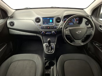 Used Hyundai i10 2018 for sale - 79581356: Photo
