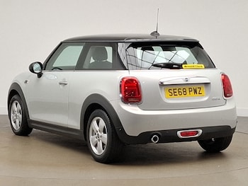 Used MINI Hatch 2019 for sale - 77439304: Photo