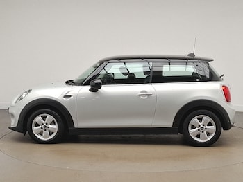 Used MINI Hatch 2019 for sale - 77439304: Photo