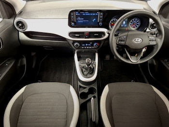 Used Hyundai i10 2022 for sale - 76507145: Photo