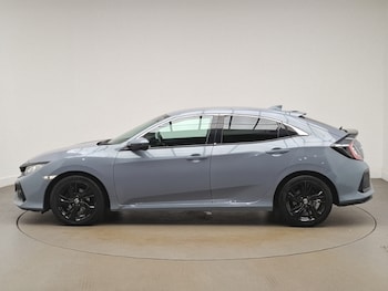 Used Honda Civic 2018 for sale - 76052365: Photo 4