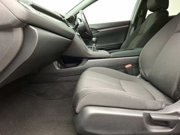 Used Honda Civic 2018 for sale - 76052365: Photo 5