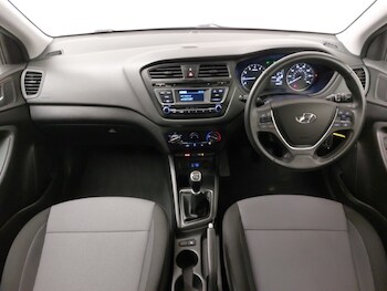 Used Hyundai i20 2017 for sale - 78085458: Photo