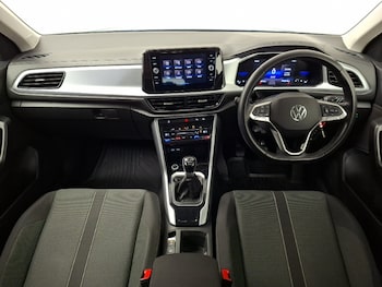 Used Volkswagen T-Roc 2023 for sale - 79561877: Photo