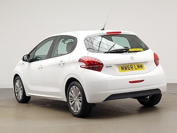 Used Peugeot 208 2018 for sale - 77922674: Photo