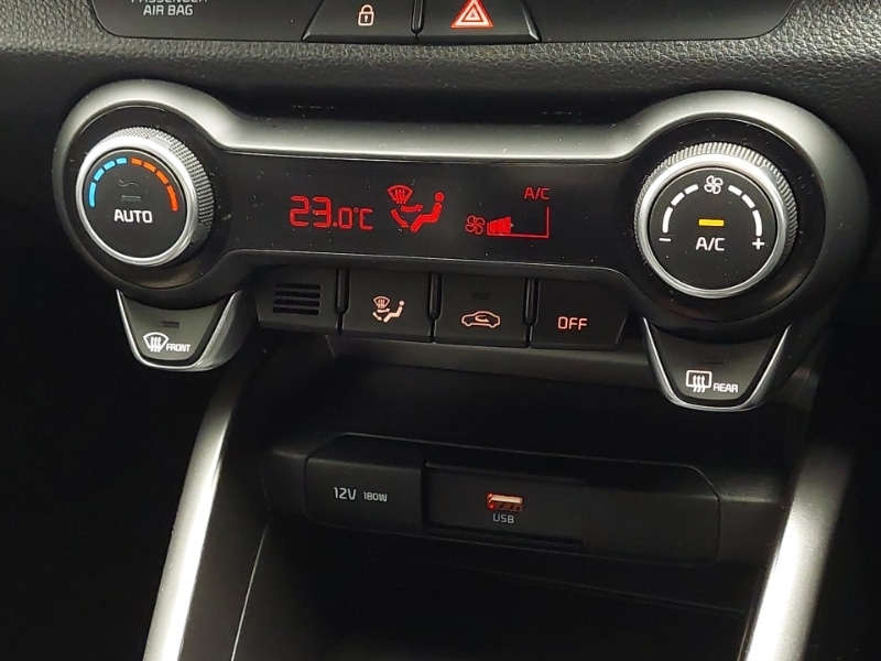 Used Kia Stonic 2023 for sale - 76518735: Photo 15