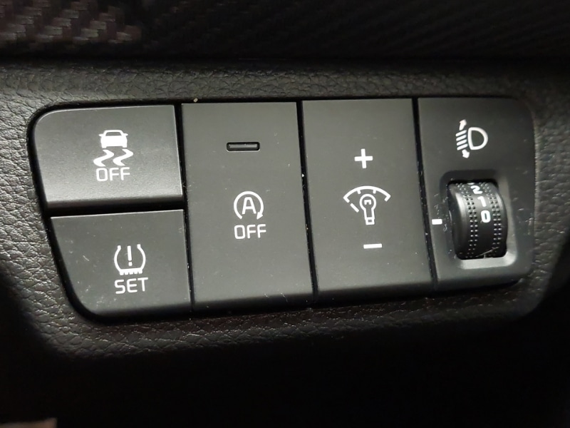 Used Kia Stonic 2023 for sale - 76518735: Photo 16