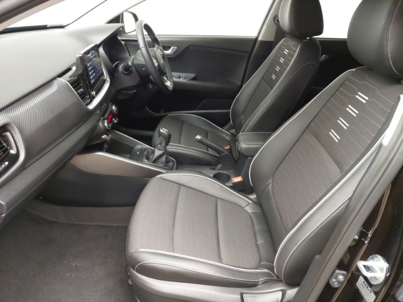 Used Kia Stonic 2023 for sale - 76518735: Photo 5