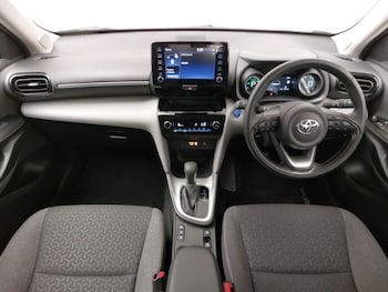 Used Toyota Yaris Cross 2022 for sale - 75958982: Photo