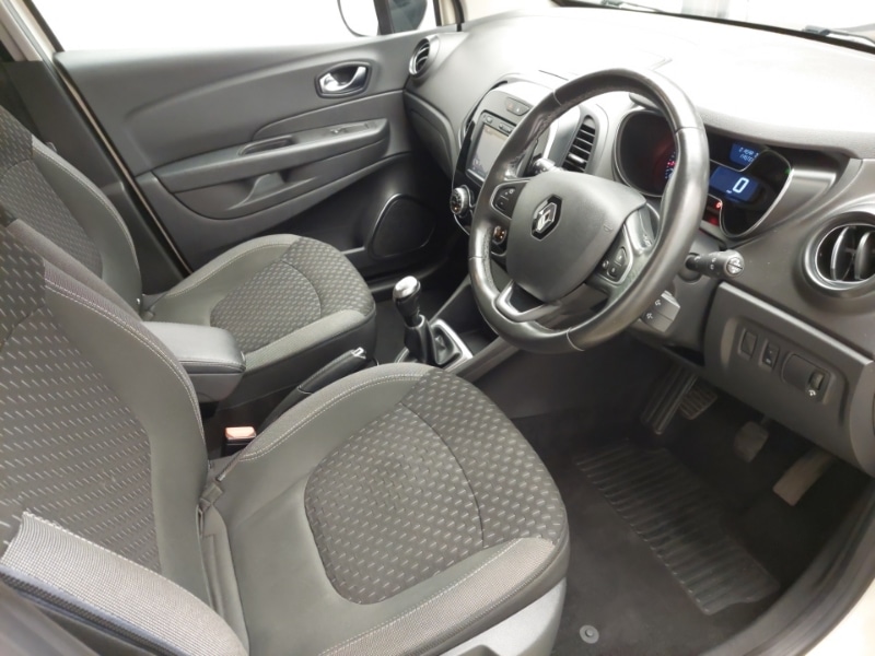 Used Renault Captur 2017 for sale - 76880467: Photo 13