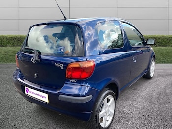 Used Toyota Yaris 2004 for sale - 79510367: Photo
