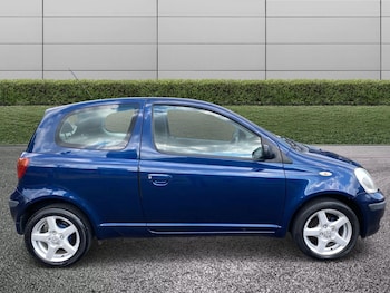 Used Toyota Yaris 2004 for sale - 79510367: Photo