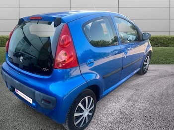 Used Peugeot 107 2011 for sale - 79062374: Photo