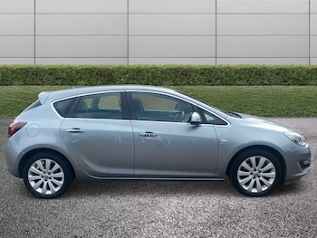 Used Vauxhall Astra 2013 for sale - 79552799: Photo