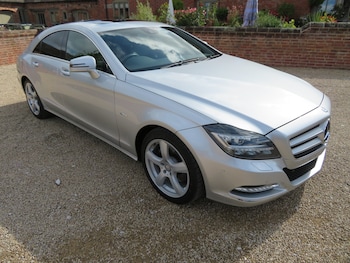 Mercedes-Benz - CLS