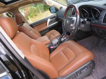Used Toyota Land Cruiser 2014 for sale - 79580758: Photo