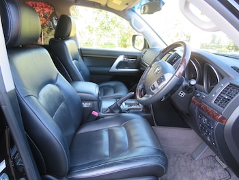 Used Toyota Land Cruiser 2014 for sale - 76045772: Photo