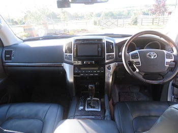 Used Toyota Land Cruiser 2014 for sale - 76026288: Photo