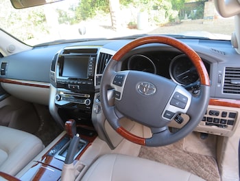 Used Toyota Land Cruiser 2013 for sale - 76076261: Photo