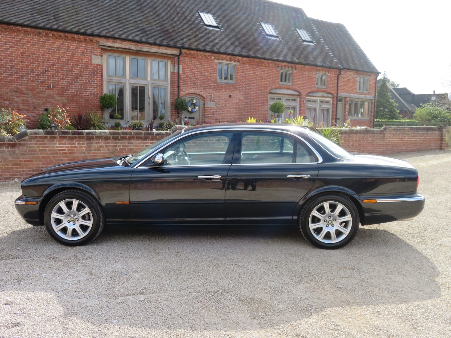 Used Jaguar XJ 2022 for sale - 76100720: Photo 10