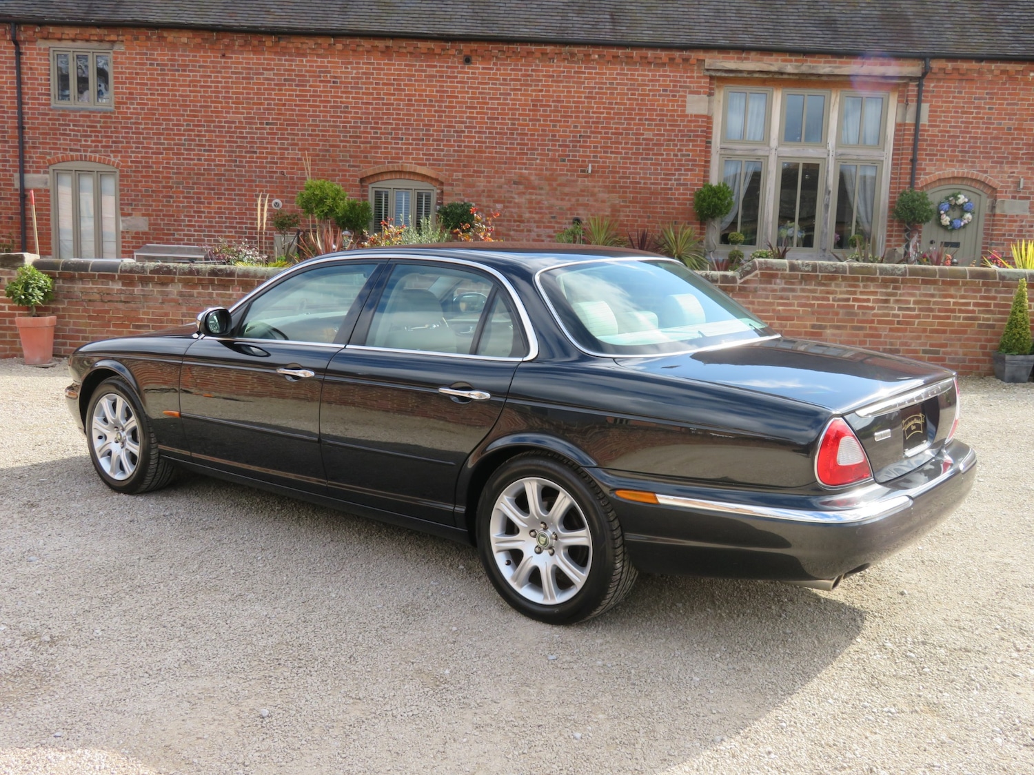 Used Jaguar XJ 2022 for sale - 76100720: Photo 13