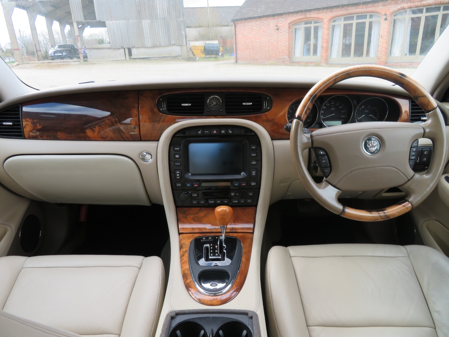 Used Jaguar XJ 2022 for sale - 76100720: Photo 18