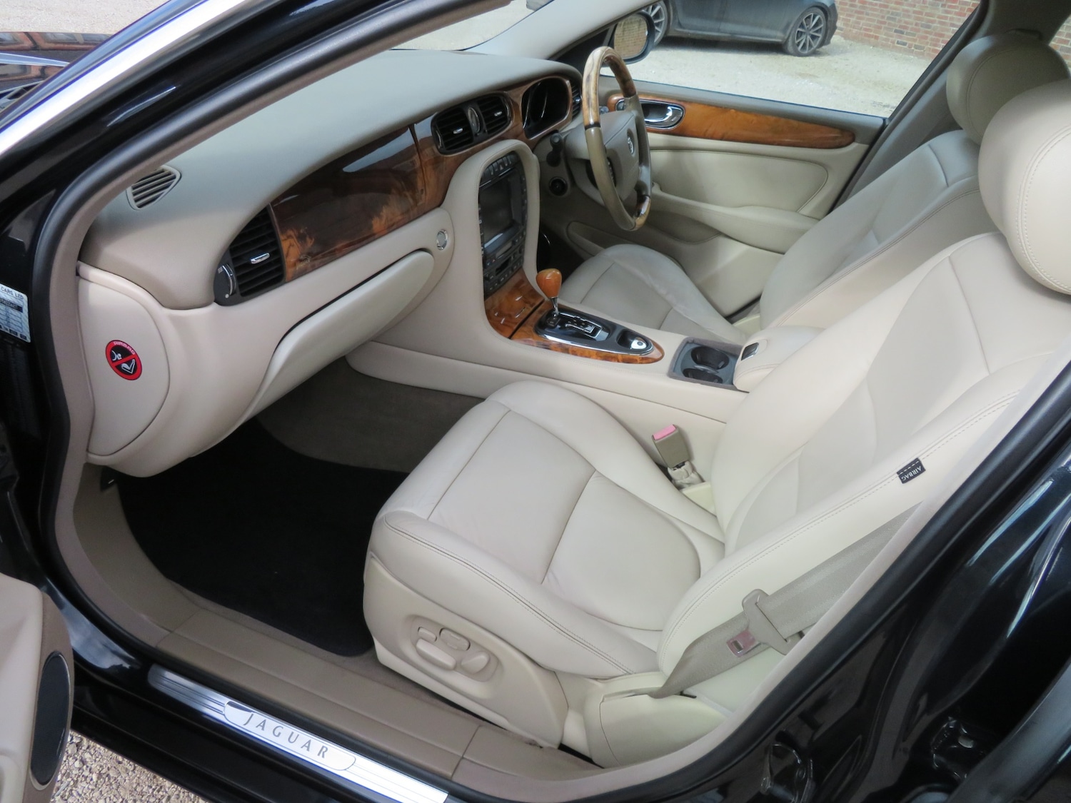 Used Jaguar XJ 2022 for sale - 76100720: Photo 19