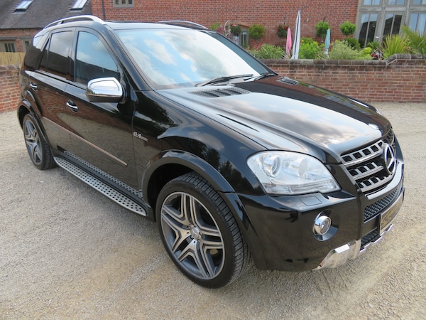 Used Mercedes-Benz M-Class 2010 for sale - 74865436: Photo 1
