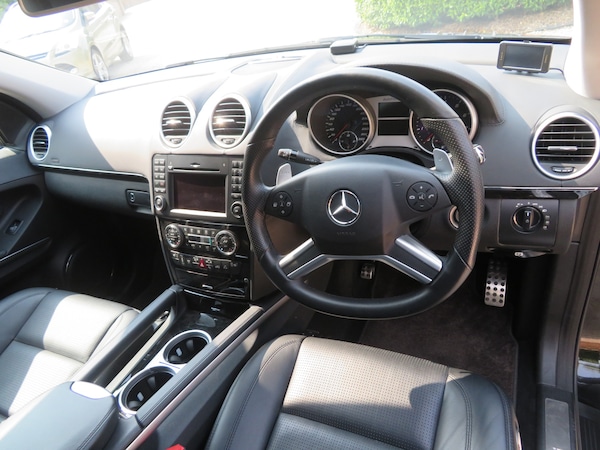 Used Mercedes-Benz M-Class 2010 for sale - 74865436: Photo 2