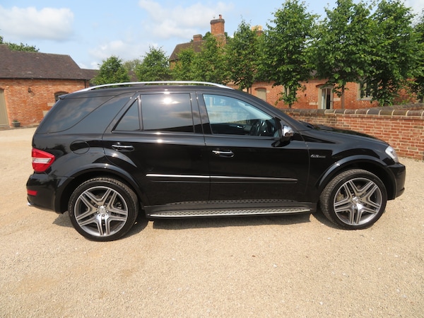 Used Mercedes-Benz M-Class 2010 for sale - 74865436: Photo 9