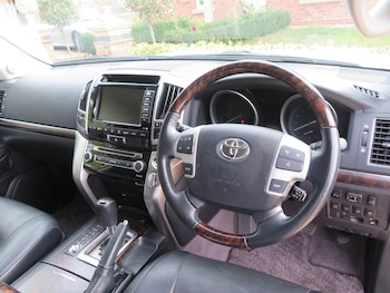 Used Toyota Land Cruiser 2013 for sale - 76391254: Photo
