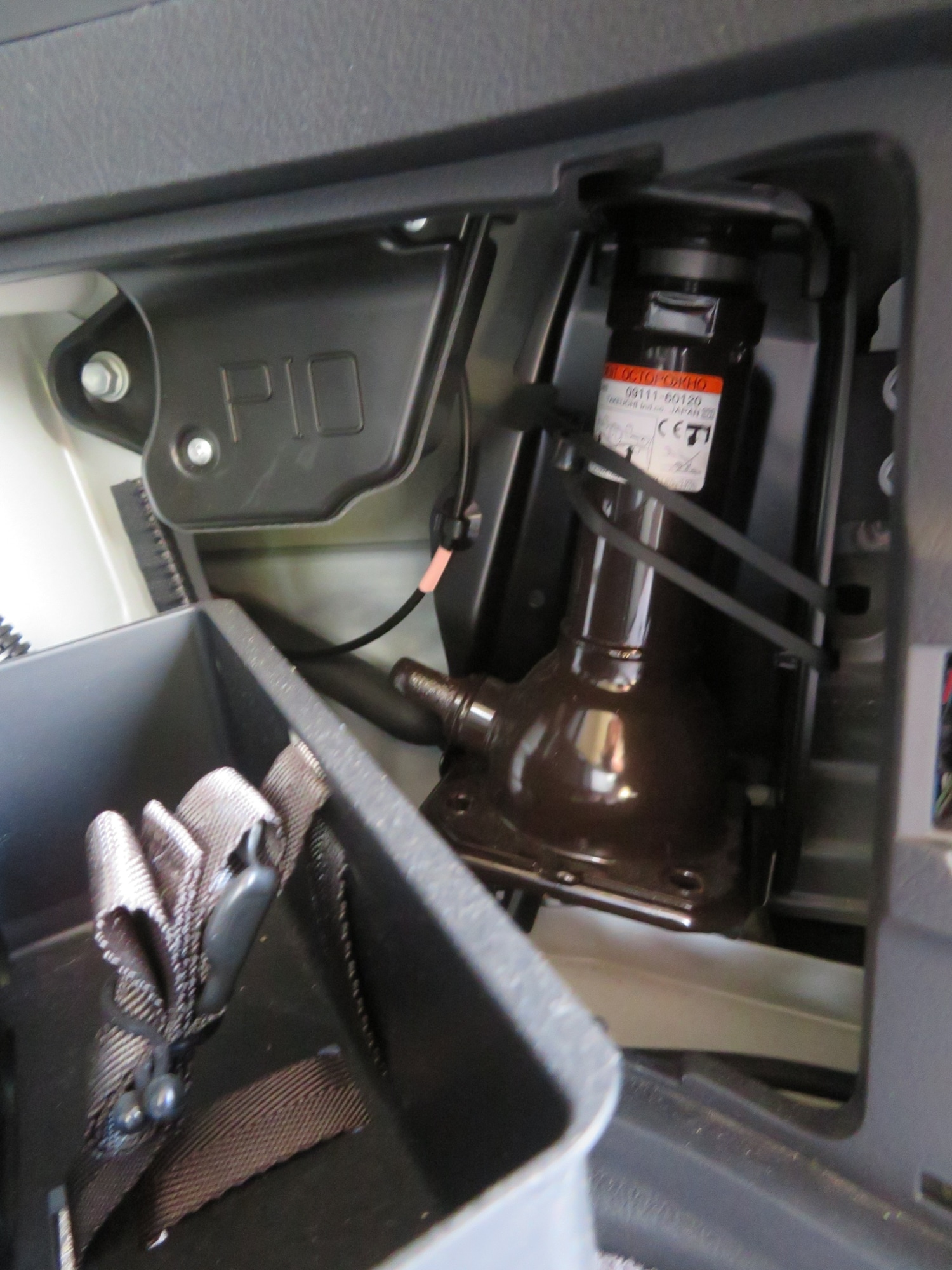 Used Toyota Land Cruiser 2013 for sale - 76391254: Photo 36